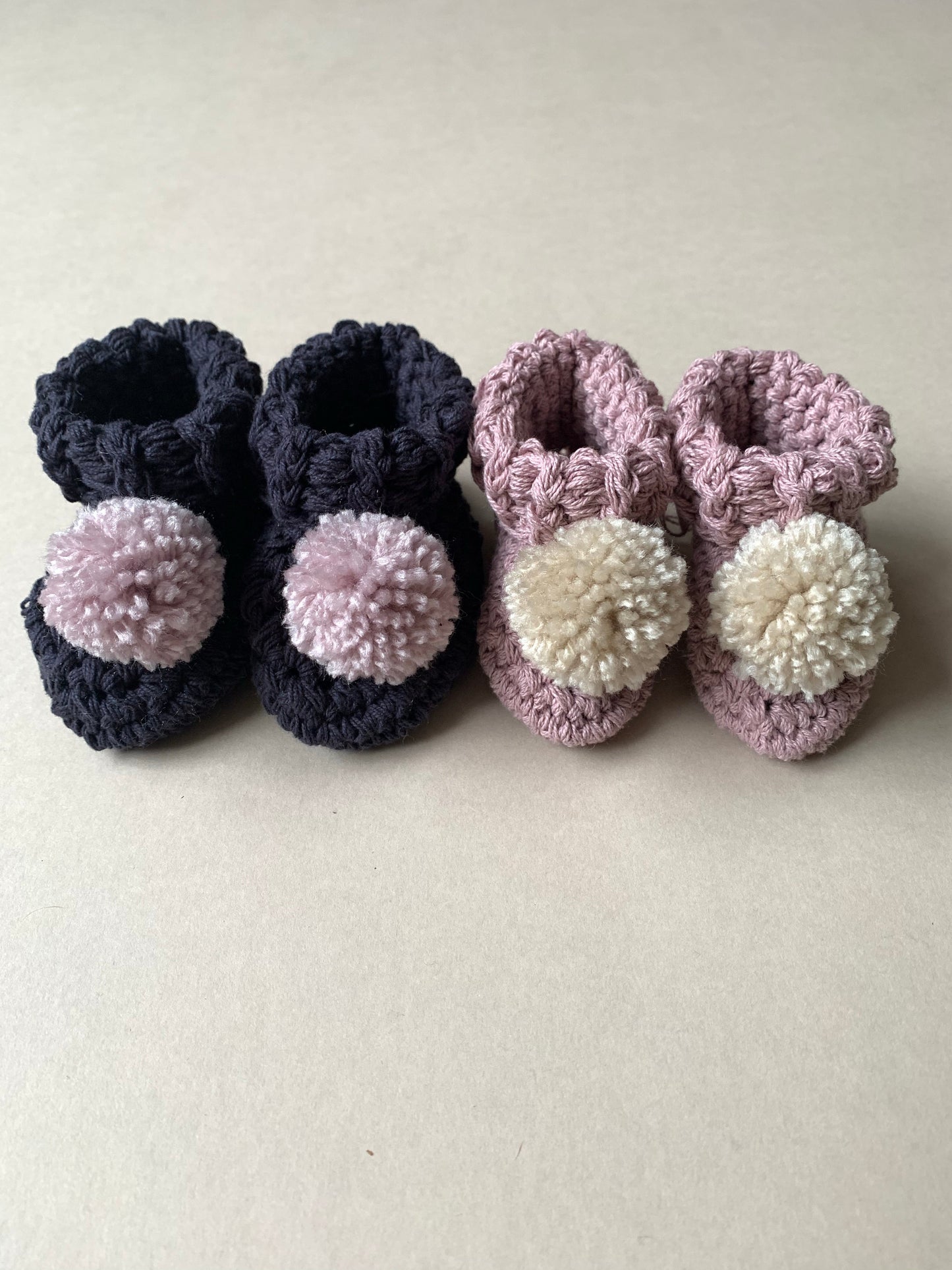 Organic cotton pom pom booties