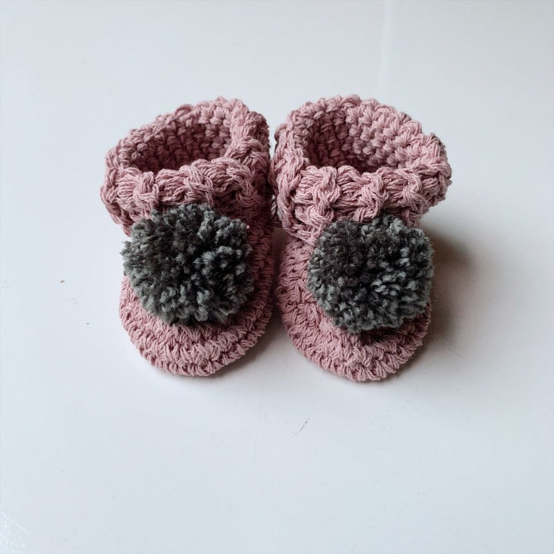 Organic cotton pom pom booties